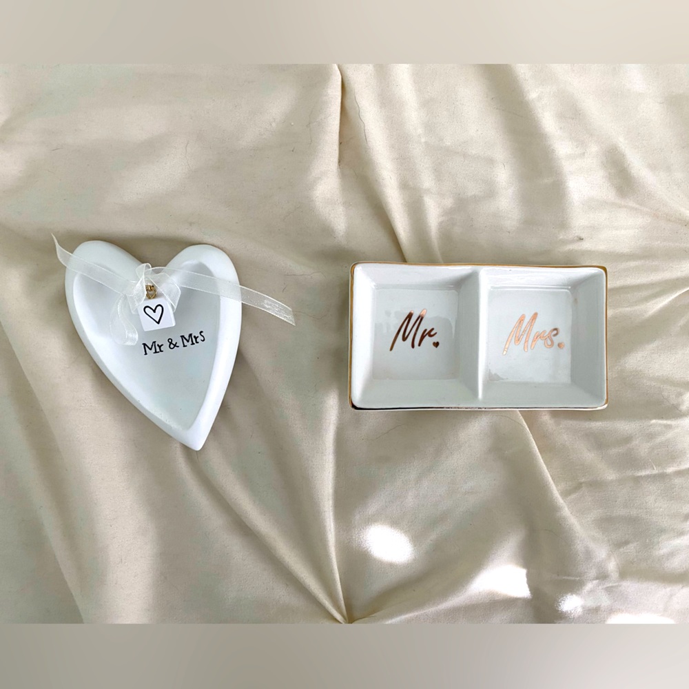 Mr. & Mrs. Ring holders